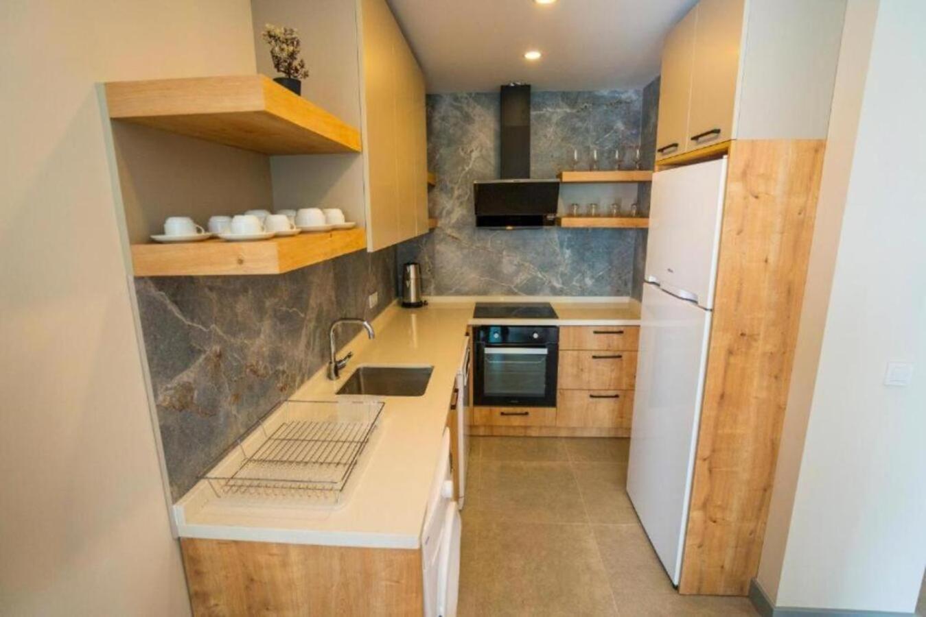 Lara Marine Homes Apart Otel